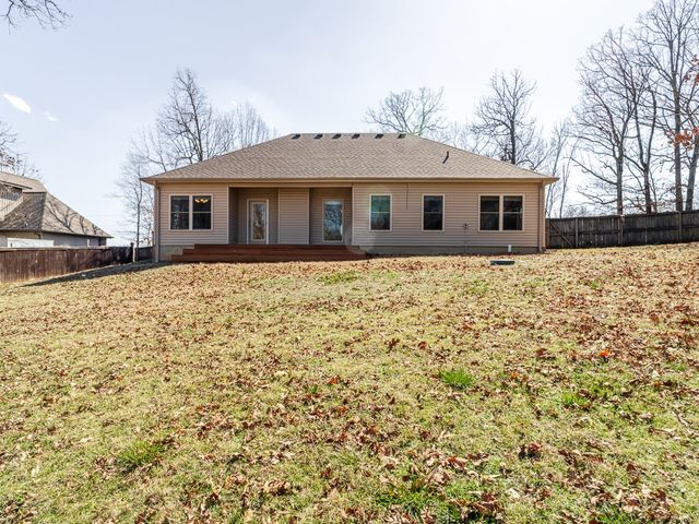 13 Bobwith Lane, Bella Vista, AR 72714