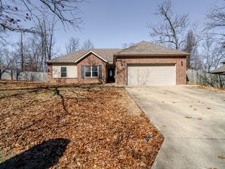 13 Bobwith Lane, Bella Vista, AR 72714