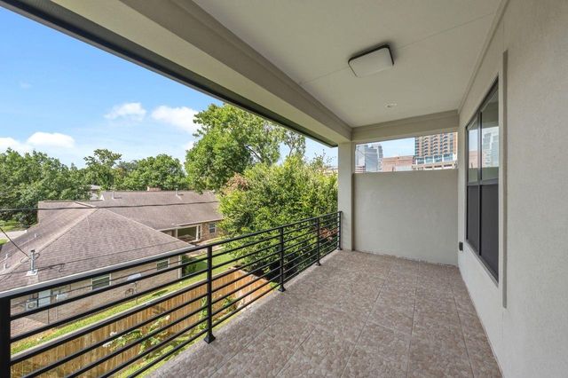 2046 Macarthur Street, Houston, TX 77030