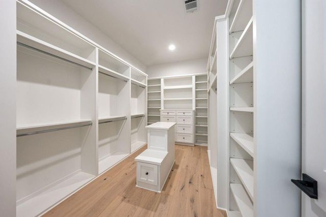 2046 Macarthur Street, Houston, TX 77030