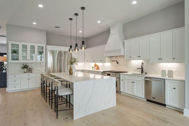 2046 Macarthur Street, Houston, TX 77030