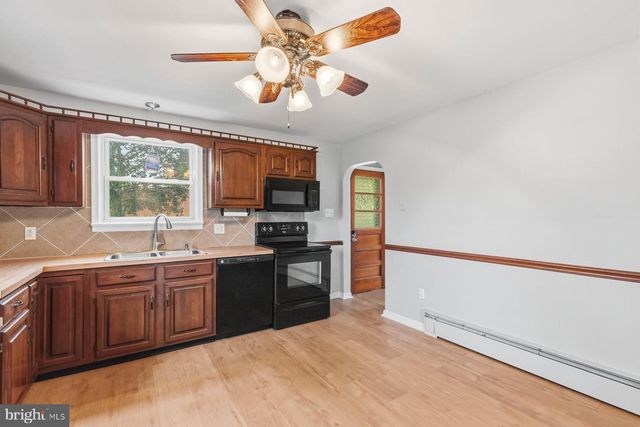 4088 MANCHESTER ST, Glen Rock, PA 17327