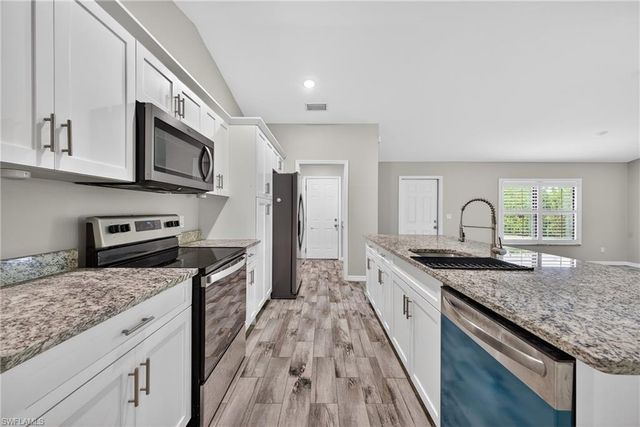 8422 Cardinal RD, Fort Myers, FL 33967