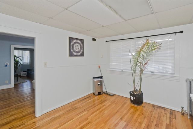 32 Chateaugay St, Chicopee, MA 01020