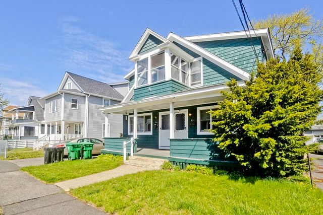 32 Chateaugay St, Chicopee, MA 01020