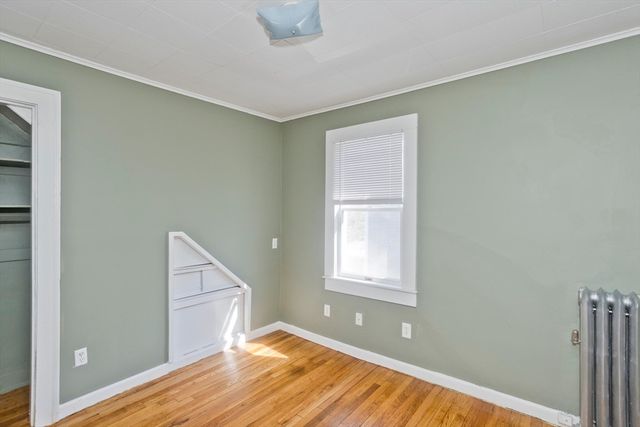 32 Chateaugay St, Chicopee, MA 01020