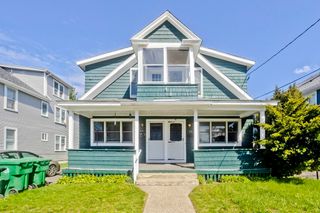 32 Chateaugay St, Chicopee, MA 01020