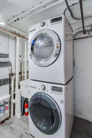 205 Orchard Road, North Barrington, IL 60010