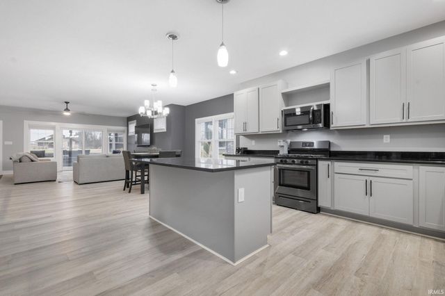 3331 Blarney Drive, South Bend, IN 46628