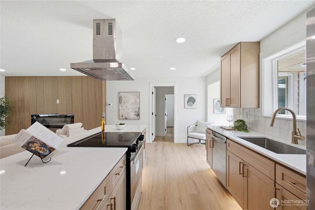 10002 Woodlawn Place SW, Lakewood, WA 98498