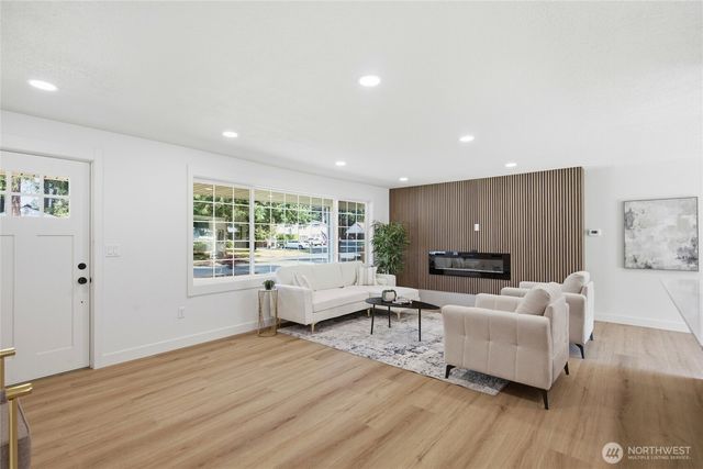 10002 Woodlawn Place SW, Lakewood, WA 98498