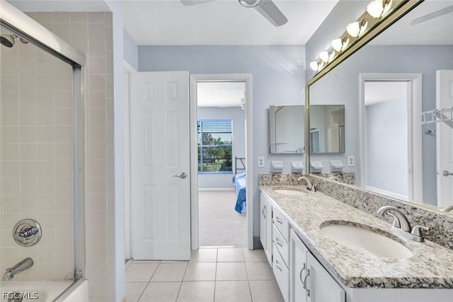 1423 SW Courtyards TER 70, Cape Coral, FL 33914