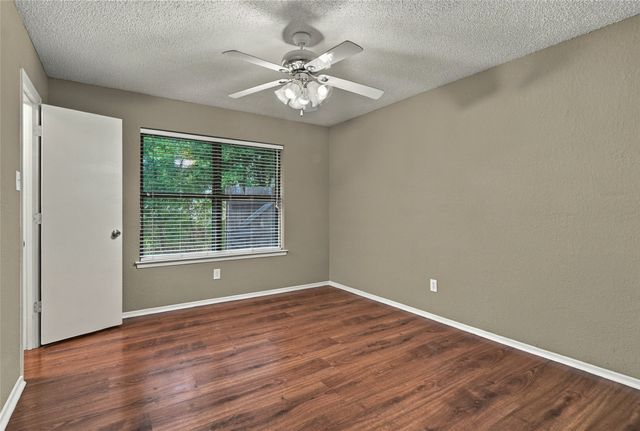 2935 Ridgewood Drive, Grapevine, TX 76051