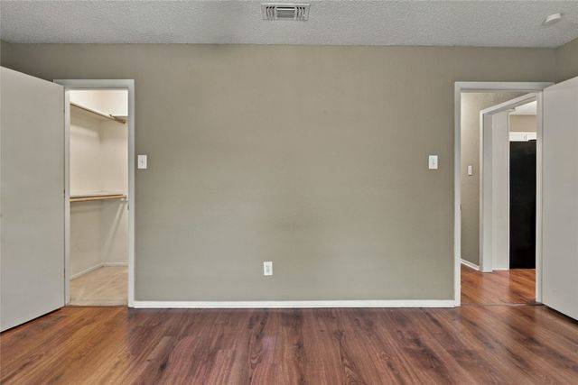 2935 Ridgewood Drive, Grapevine, TX 76051