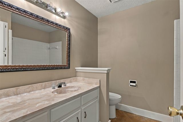 2935 Ridgewood Drive, Grapevine, TX 76051