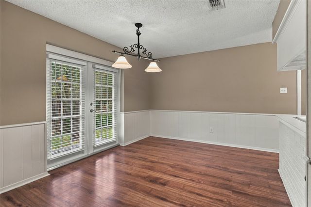 2935 Ridgewood Drive, Grapevine, TX 76051