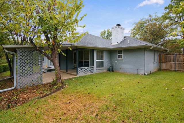 2935 Ridgewood Drive, Grapevine, TX 76051