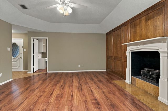 2935 Ridgewood Drive, Grapevine, TX 76051