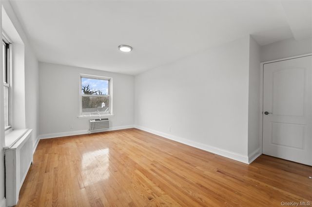 730 Pelham Road 4H, New Rochelle, NY 10805