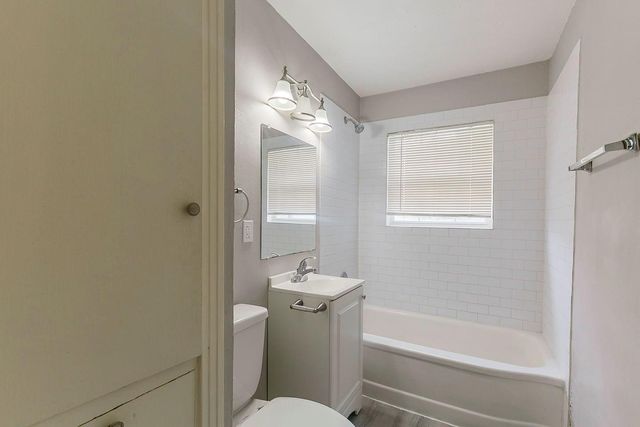 5009 Bataan Road, Houston, TX 77033