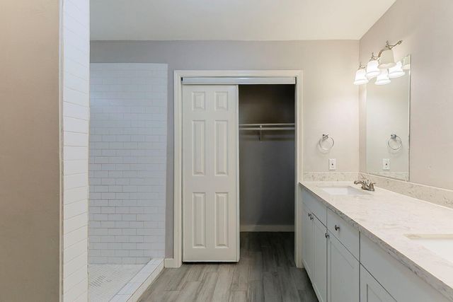 5009 Bataan Road, Houston, TX 77033