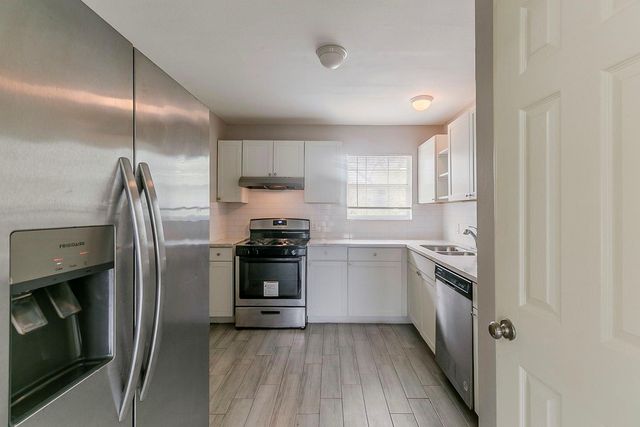 5009 Bataan Road, Houston, TX 77033