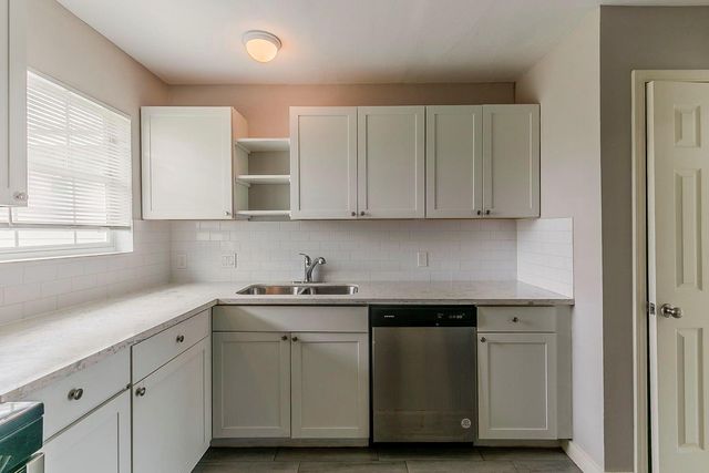 5009 Bataan Road, Houston, TX 77033