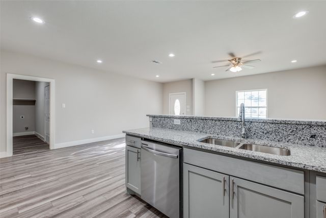 2723 Lawrence Street, Dallas, TX 75215