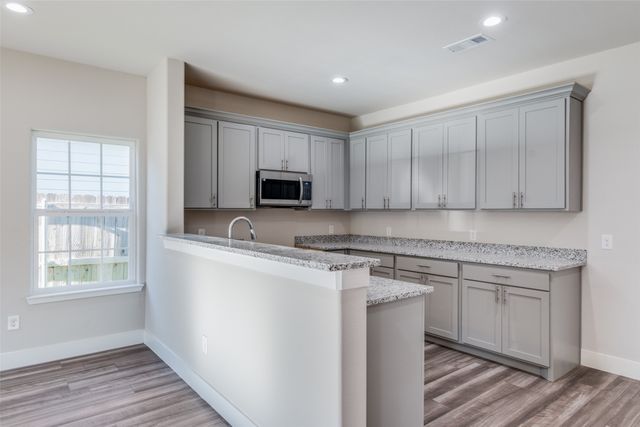 2723 Lawrence Street, Dallas, TX 75215