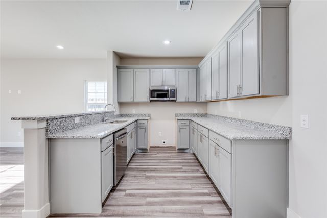 2723 Lawrence Street, Dallas, TX 75215
