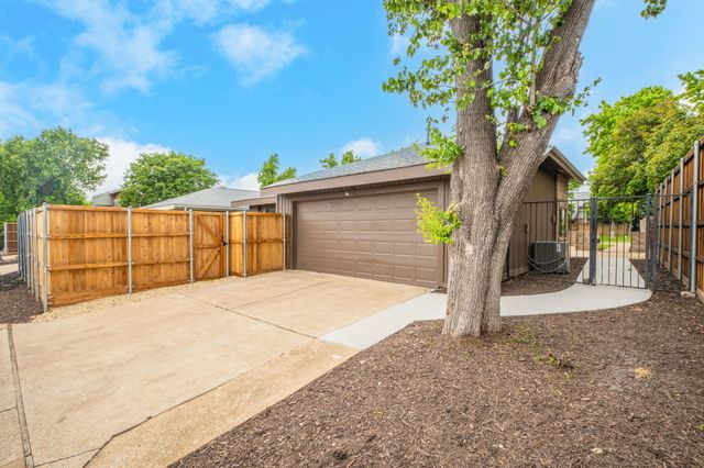 5922 Glen Heather Drive, Dallas, TX 75252