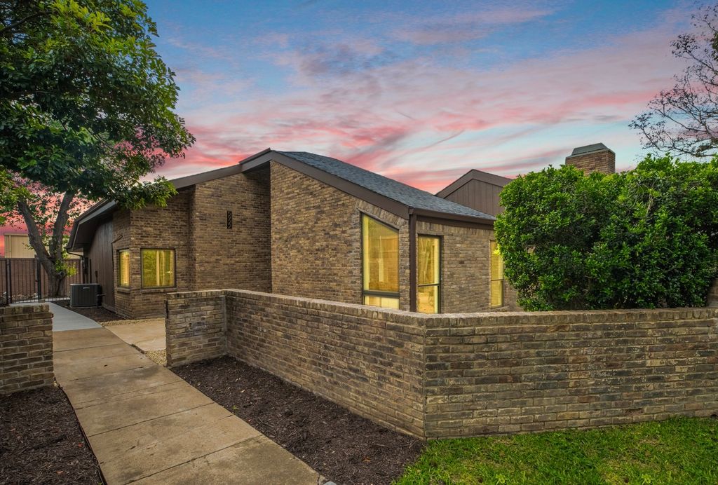 5922 Glen Heather Drive, Dallas, TX 75252