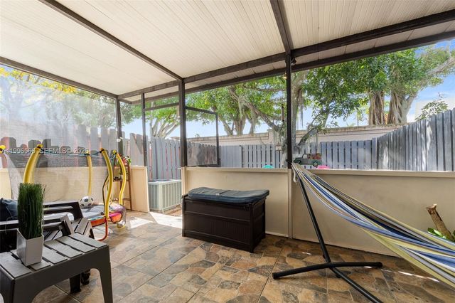 10500 NW 3rd Street, Pembroke Pines, FL 33026