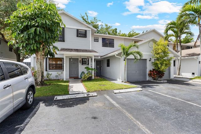 10500 NW 3rd Street, Pembroke Pines, FL 33026