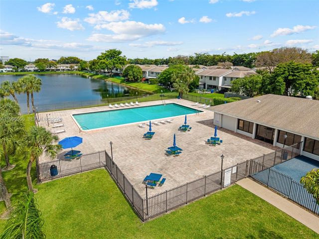10500 NW 3rd Street, Pembroke Pines, FL 33026
