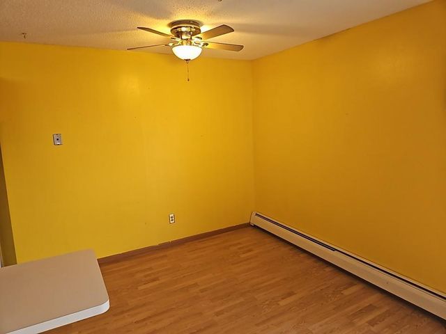 2800 Hillsboro Avenue N 307, New Hope, MN 55427