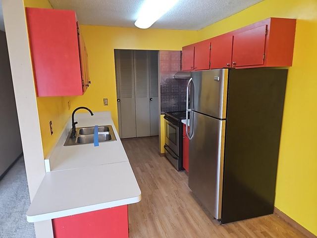 2800 Hillsboro Avenue N 307, New Hope, MN 55427