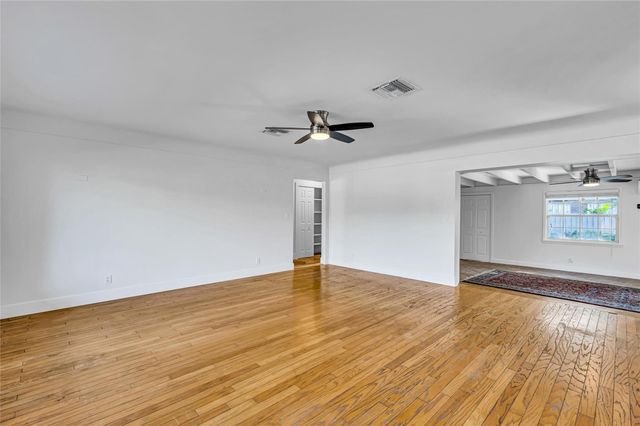 1760 NE 40th Court, Oakland Park, FL 33334