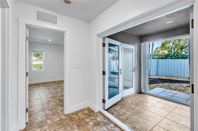 1760 NE 40th Court, Oakland Park, FL 33334