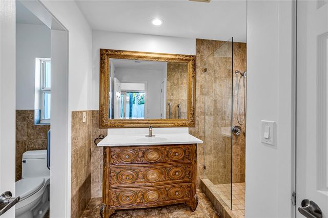 1760 NE 40th Court, Oakland Park, FL 33334