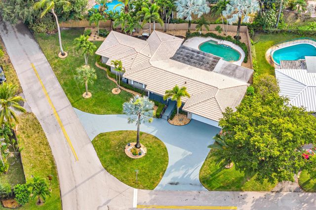 1760 NE 40th Court, Oakland Park, FL 33334