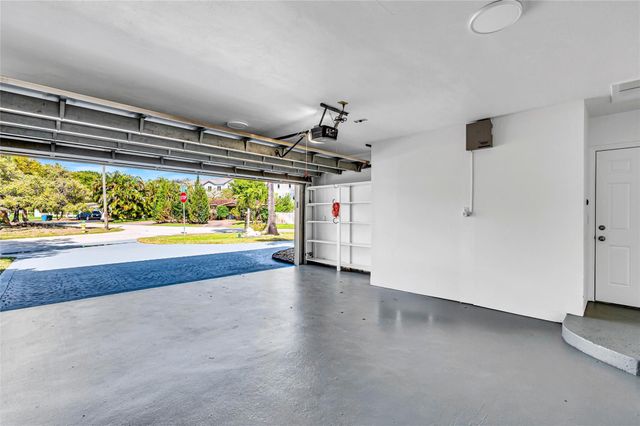 1760 NE 40th Court, Oakland Park, FL 33334