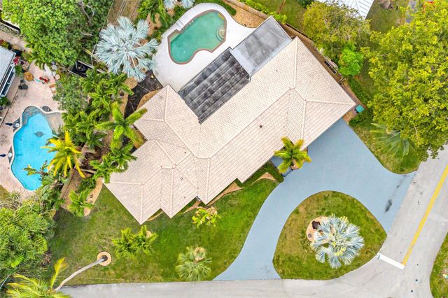 1760 NE 40th Court, Oakland Park, FL 33334