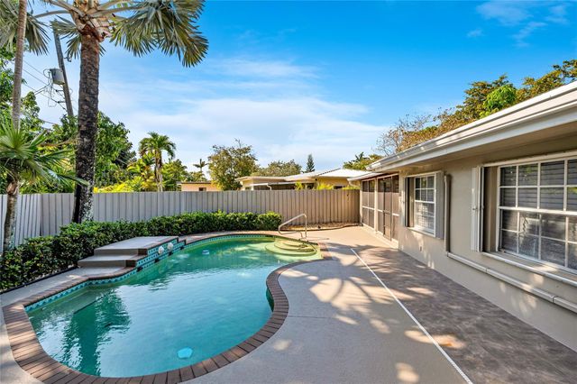 1760 NE 40th Court, Oakland Park, FL 33334