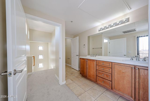 20660 N 40TH Street 2165, Phoenix, AZ 85050