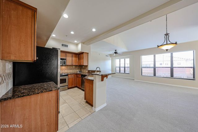20660 N 40TH Street 2165, Phoenix, AZ 85050