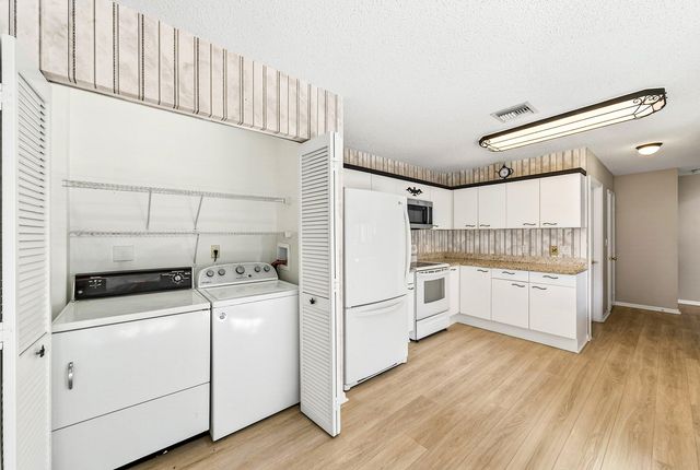 5315 Monterey Circle F, Delray Beach, FL 33484