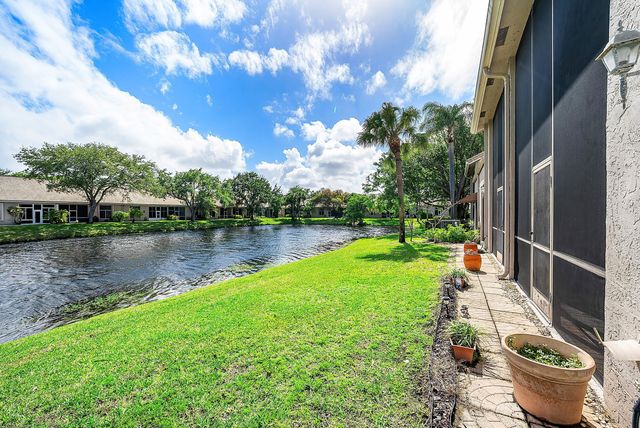 5315 Monterey Circle F, Delray Beach, FL 33484