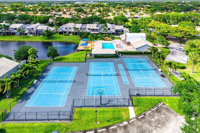 5315 Monterey Circle F, Delray Beach, FL 33484