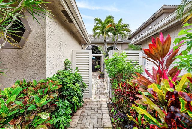 5315 Monterey Circle F, Delray Beach, FL 33484